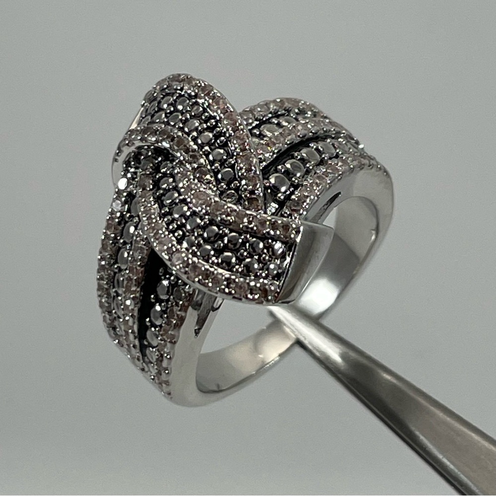 Ring Knot Band White Gray Diamond CZ Micro Paved Boho Statement Classic Stunning - Picture 7 of 7